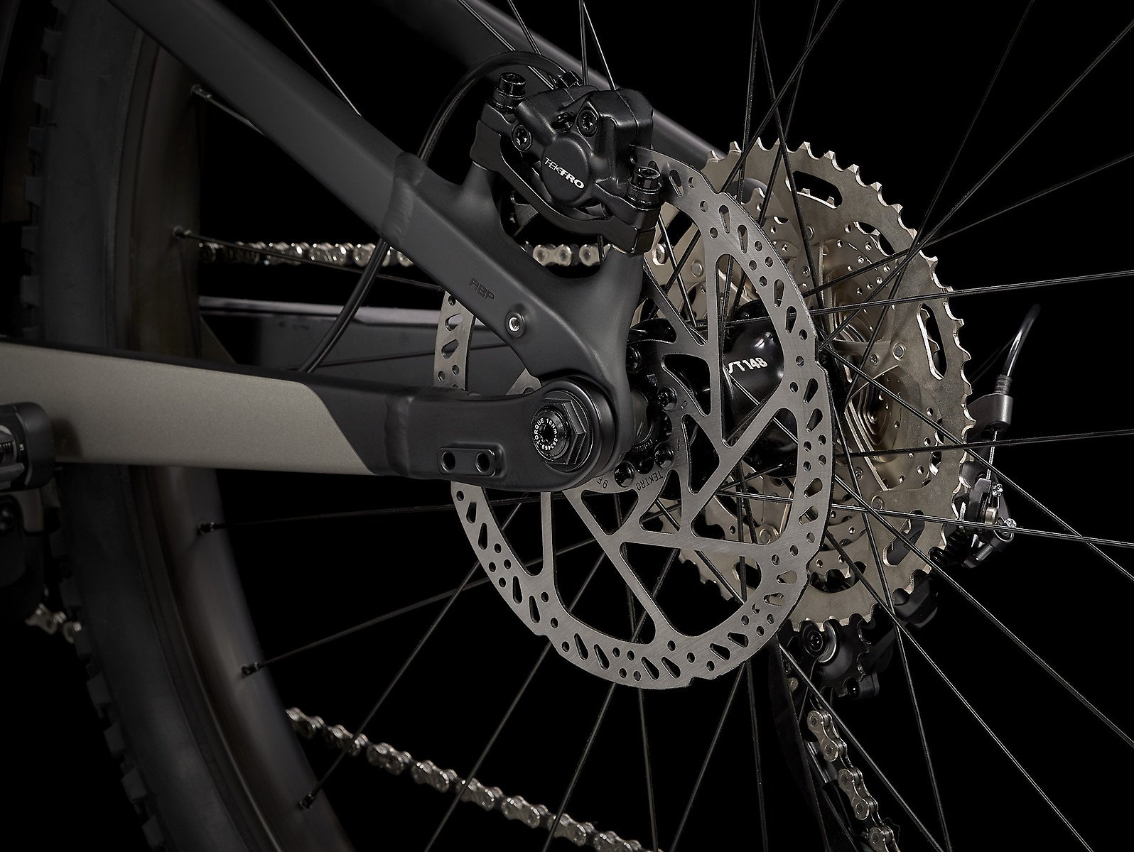 Trek Powerfly FS 4 gear