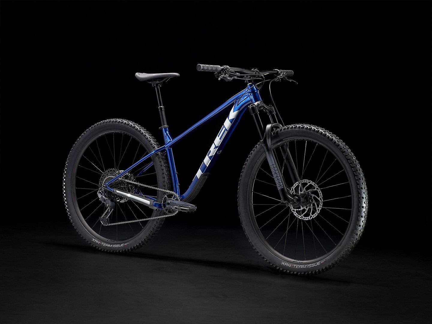 Trek Roscoe 8 bike (Mulsanne Blue)